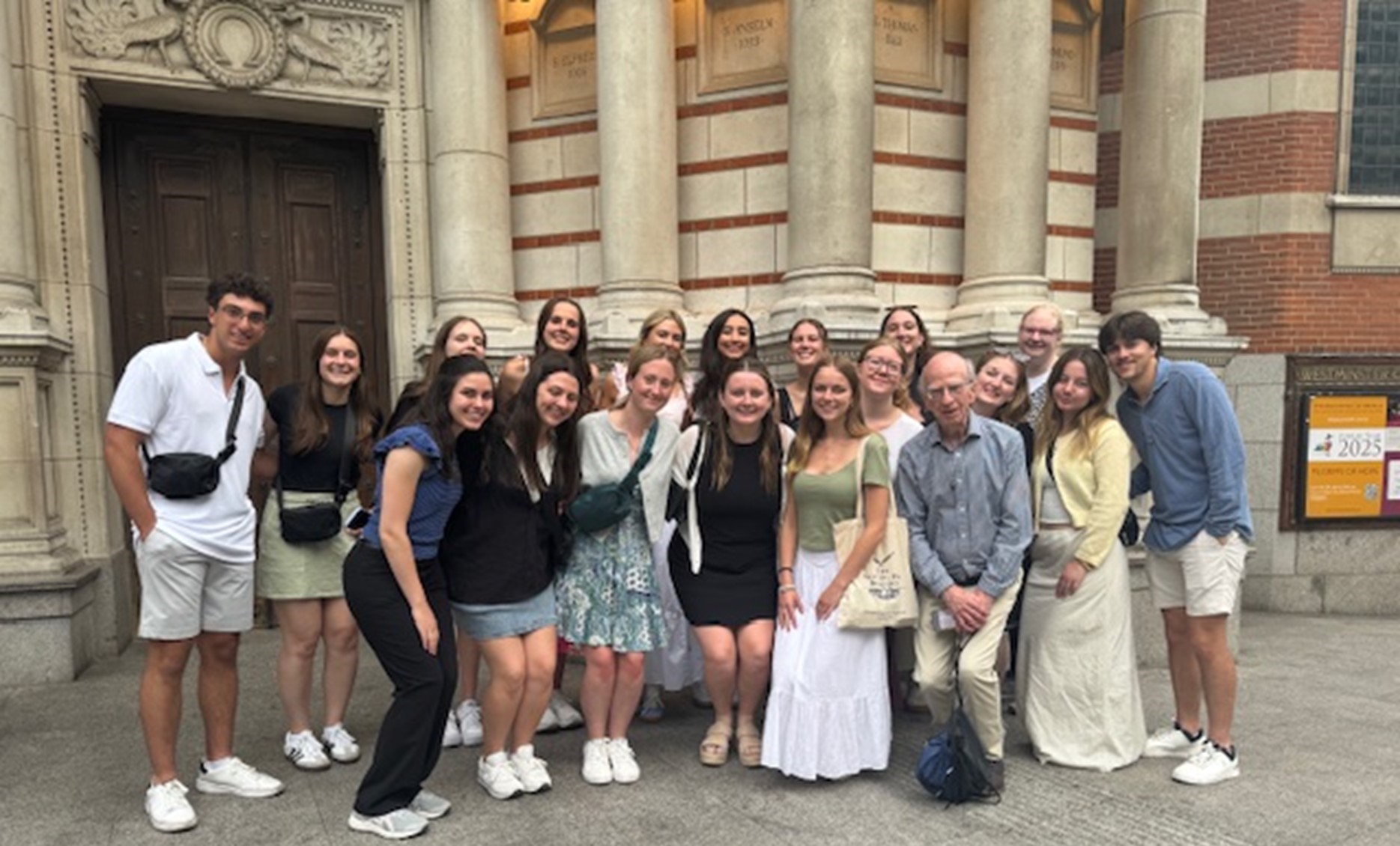 Pre-Health Students Enjoy London Summer Program